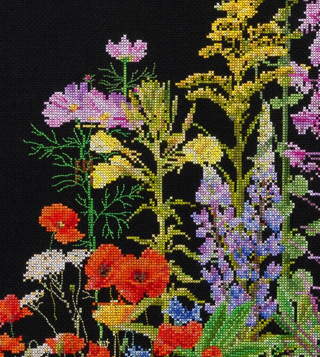 Thea Gouverneur - Counted Cross Stitch Kit - American Wild Flowers - Aida Black - 16 count - 554.05 - Thea Gouverneur Since 1959