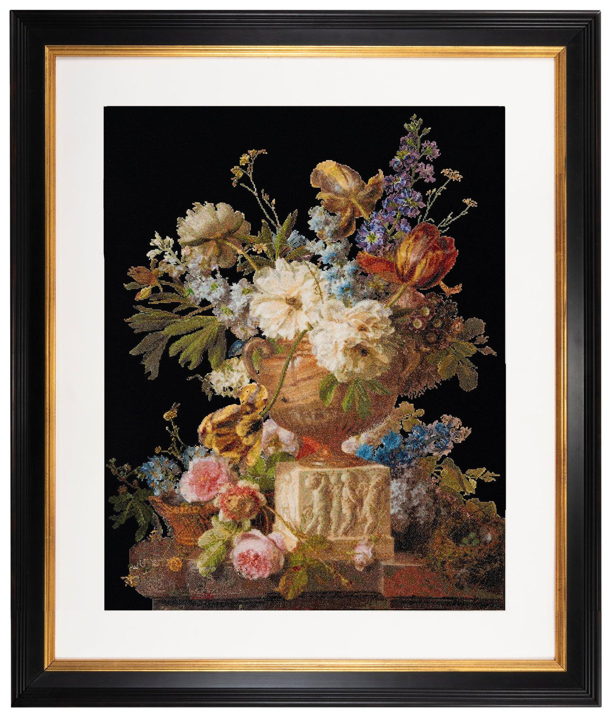 Thea Gouverneur - Counted Cross Stitch Kit - Flower Still-life with an Alabaster Vase - Aida Black - 18 count - 580.05 - Thea Gouverneur Since 1959